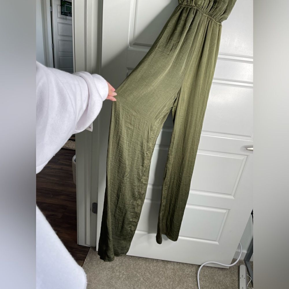 Gabrielle Union Olive Green Jumpsuit - Picture 3 of 9